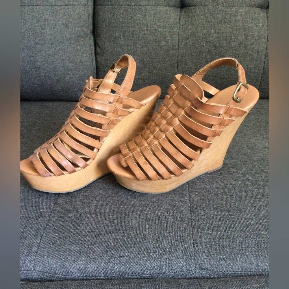Wedge sandals